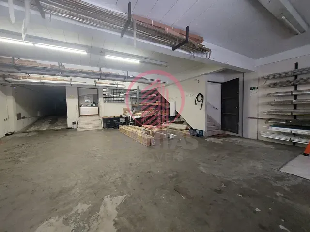 Galpão / Barracão com 719m², para alugar, no bairro Centro em Osasco