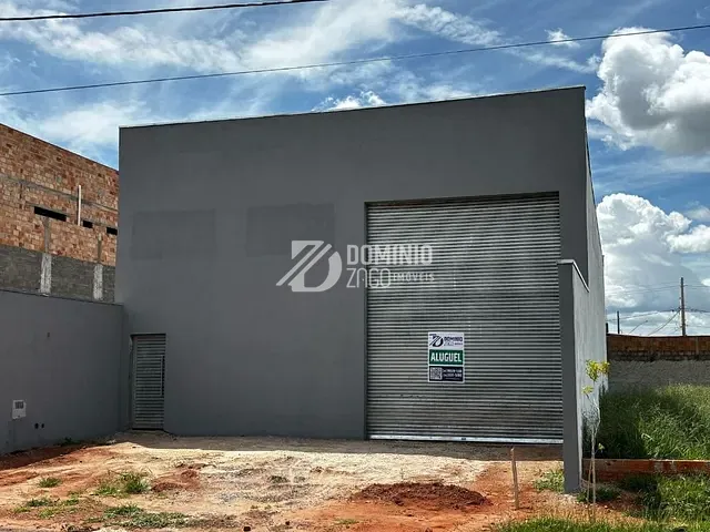 Galpão / Barracão com 313m², para alugar, no bairro Parque das Laranjeiras em Uberaba
