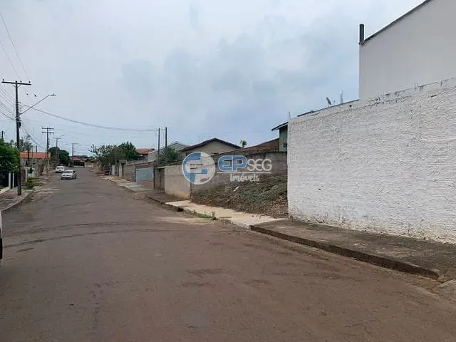 Galpão / Barracão com 465m², para alugar, no bairro Centro em Assaí