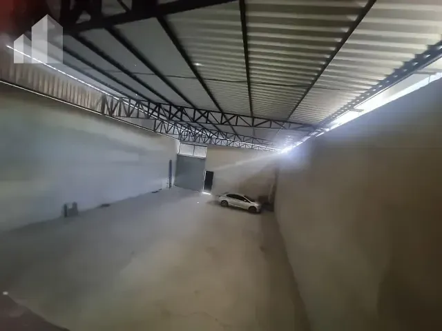 Galpão / Barracão com 290m², para alugar, no bairro Areia Branca em Belford Roxo