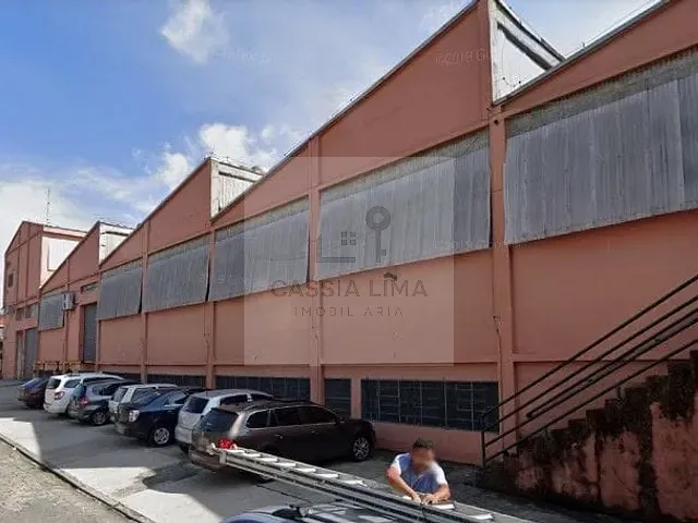 Galpão / Barracão com 2870m², à venda, no bairro Canindé em São Paulo