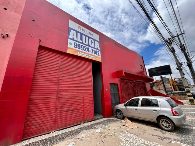 Galpão / Barracão com 900m², para alugar, no bairro Santos Dumont em Aracaju