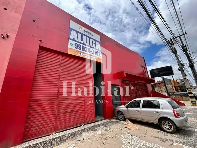 Galpão / Barracão com 900m², para alugar, no bairro Santos Dumont em Aracaju