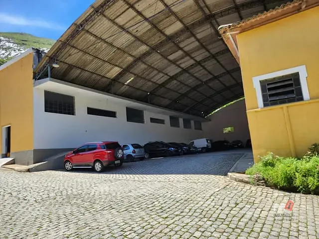 Galpão / Barracão para alugar, no bairro Itamarati em Petrópolis