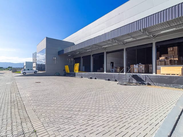Galpão / Barracão com 3000m², à venda, no bairro Sertão Santa Luzia em Porto Belo