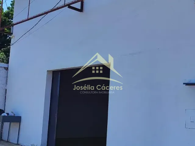 Galpão / Barracão com 200m², para alugar, no bairro Petrópolis em Várzea Grande