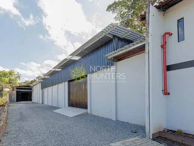 Galpão / Barracão com 600m², para alugar, no bairro Itinga em Joinville