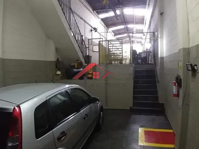 Galpão / Barracão com 286m², à venda, no bairro Cerâmica em São Caetano do Sul