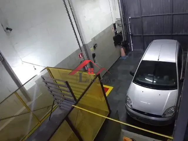 Galpão / Barracão com 286m², à venda, no bairro Cerâmica em São Caetano do Sul