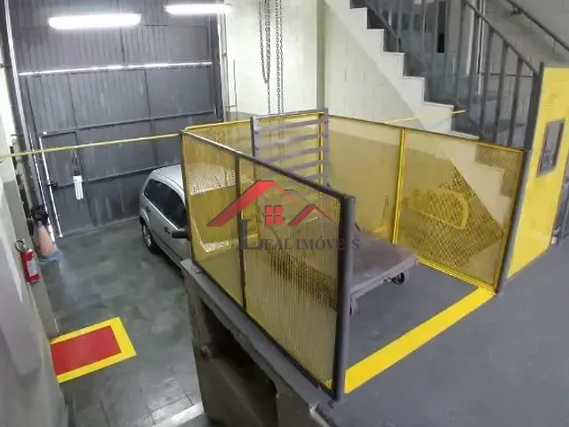 Galpão / Barracão com 286m², à venda, no bairro Cerâmica em São Caetano do Sul