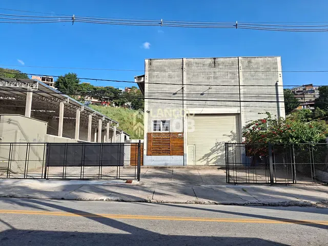 Galpão / Barracão com 4000m², para alugar, no bairro São Roberto (Jordanésia) em Cajamar