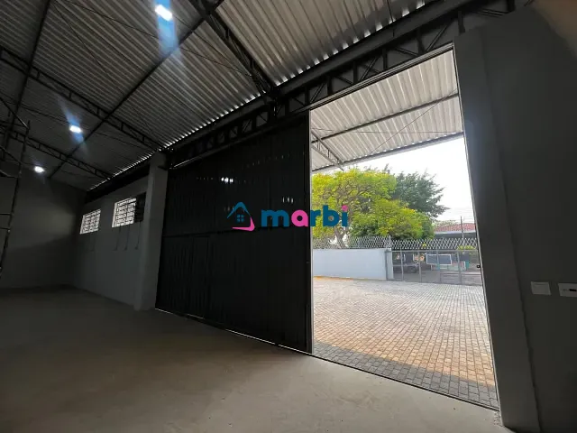 Galpão / Barracão com 723m², para alugar, no bairro Jardim Glória em Americana