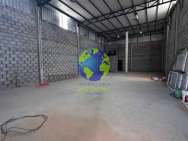 Galpão / Barracão com 250m², para alugar, no bairro Parque Residencial das Nações Indígenas em Cuiabá