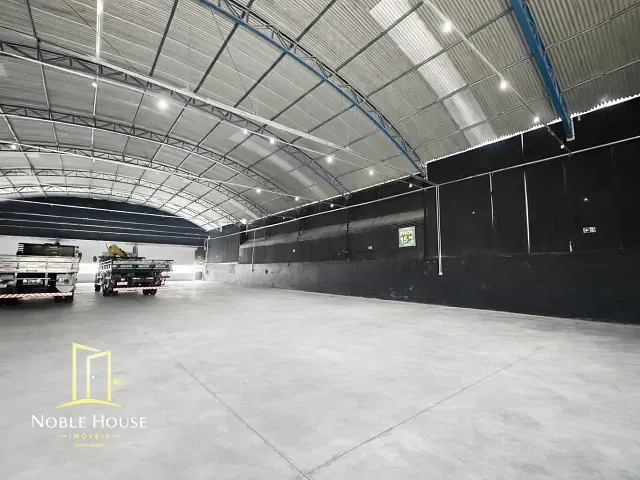 Galpão / Barracão com 1000m², para alugar, no bairro Centro em Vinhedo