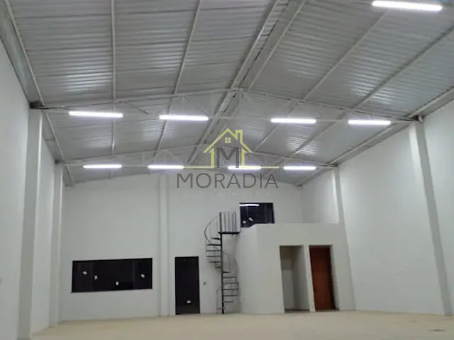 Galpão / Barracão com 200m², para alugar, no bairro Jardim das Orquídeas  em Juruaia