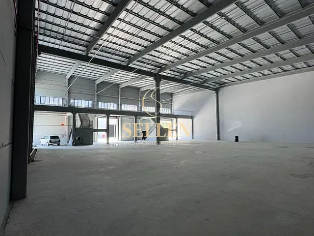 Galpão / Barracão com 650m², para alugar, no bairro Rio Pequeno em Camboriú