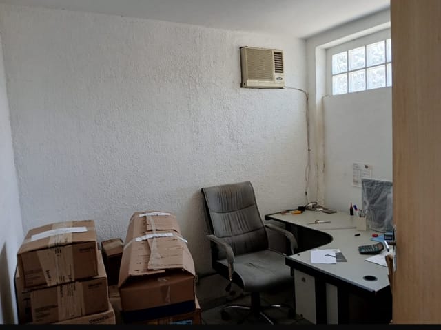 Galpão / Barracão com 872m², à venda, no bairro Barranco em Taubaté