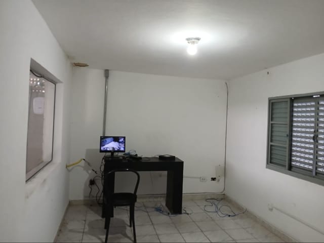 Galpão / Barracão com 872m², à venda, no bairro Barranco em Taubaté