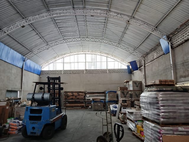 Galpão / Barracão com 872m², à venda, no bairro Barranco em Taubaté