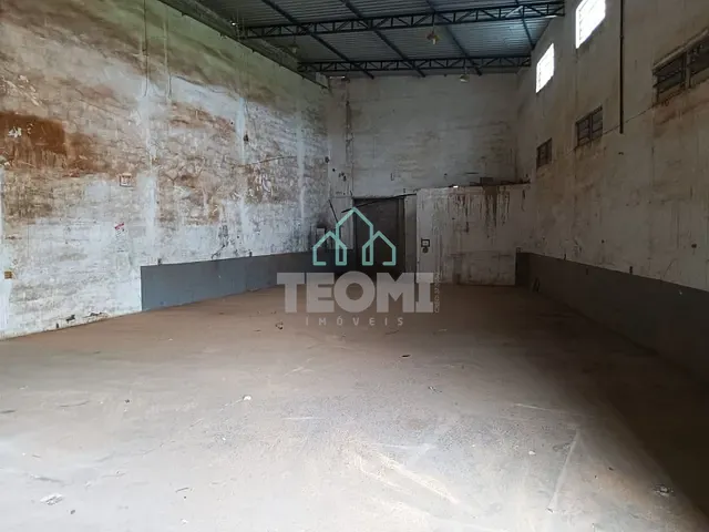 Galpão / Barracão com 300m², à venda, no bairro Vale das Flores em Tremembé