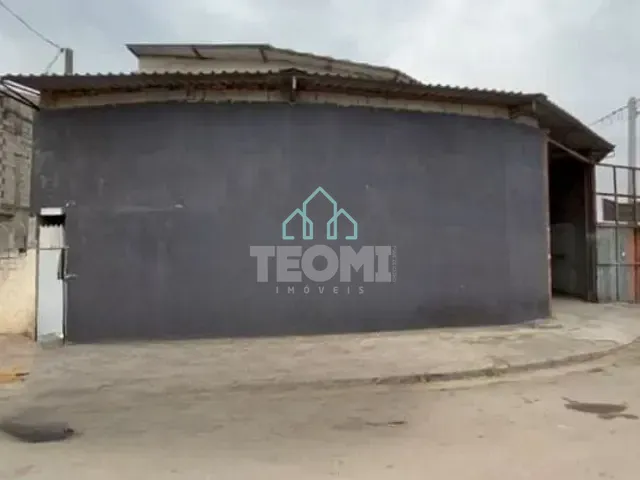 Galpão / Barracão com 300m², à venda, no bairro Vale das Flores em Tremembé