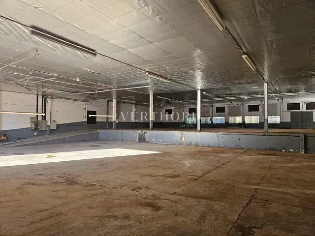 Galpão / Barracão com 8000m², para alugar, no bairro Setor 3 em Ibiporã