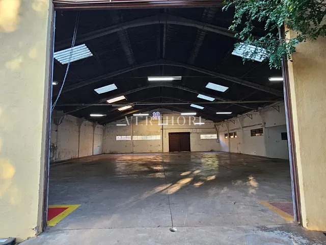 Galpão / Barracão com 8000m², para alugar, no bairro Setor 3 em Ibiporã