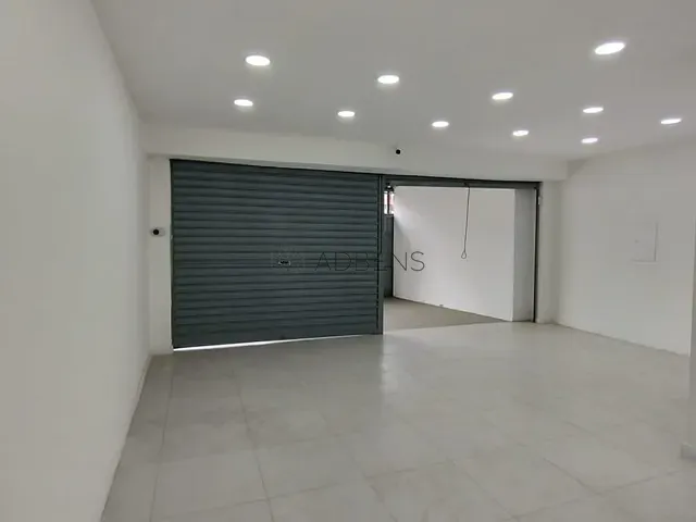 Galpão / Barracão com 250m², à venda, no bairro Jardim São Luís em São Paulo