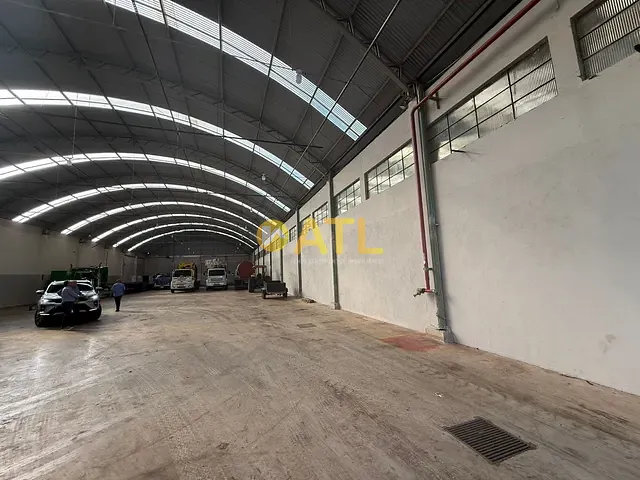 Galpão / Barracão com 1200m², para alugar, no bairro Distrito Industrial Doutor Hélio Silva em Ourinhos