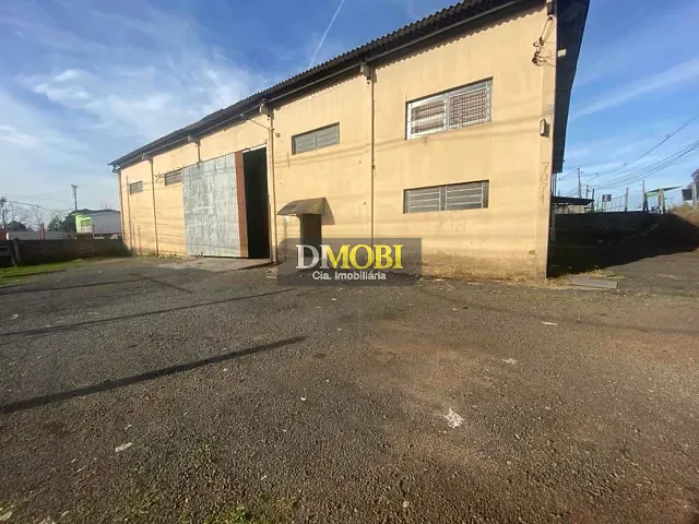Galpão / Barracão com 750m², para alugar, no bairro Distrito Industrial em Cachoeirinha