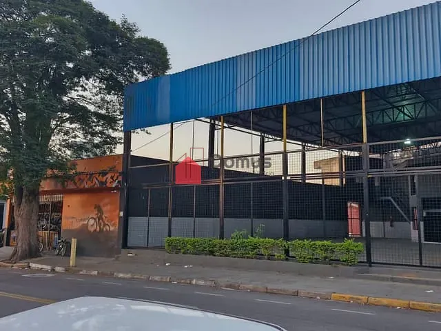 Galpão / Barracão com 709m², para alugar, no bairro Jardim Cristina em Pindamonhangaba