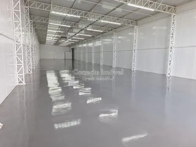 Galpão / Barracão com 987m², para alugar, no bairro Imigrantes em Holambra