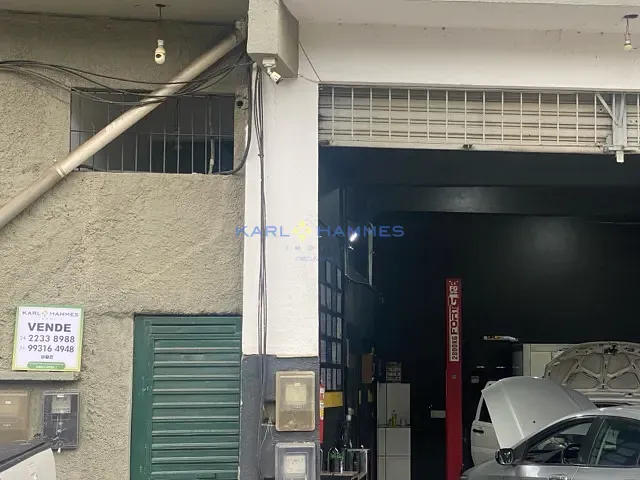 Galpão / Barracão à venda, no bairro Cascatinha em Petrópolis