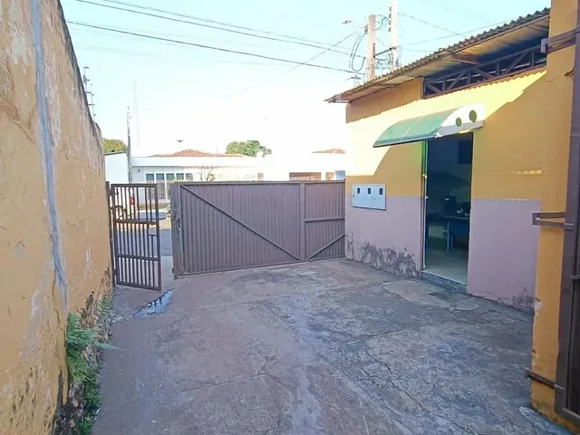 Galpão / Barracão com 448m², à venda, no bairro Centro em Londrina