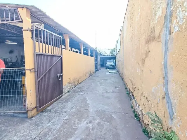 Galpão / Barracão com 448m², à venda, no bairro Centro em Londrina