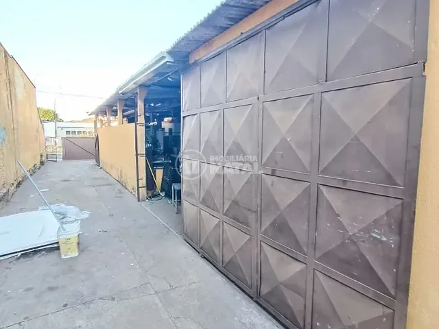 Galpão / Barracão com 448m², à venda, no bairro Centro em Londrina