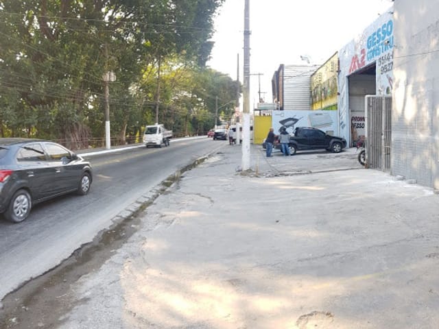 Galpão / Barracão com 312m², à venda, no bairro Parque Guarapiranga em São Paulo