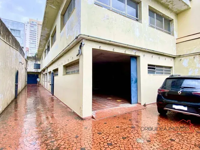 Galpão / Barracão com 500m², para alugar, no bairro Vila Firmiano Pinto em São Paulo