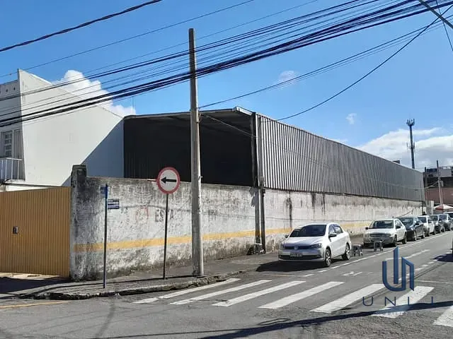 Galpão / Barracão para alugar, no bairro Aterrado em Volta Redonda