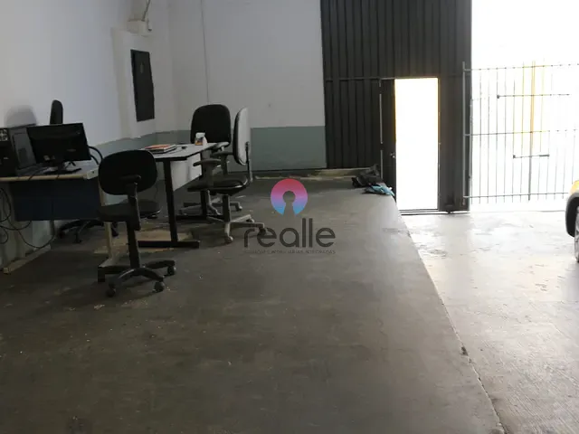 Galpão / Barracão com 369m², à venda, no bairro Carlos Prates em Belo Horizonte