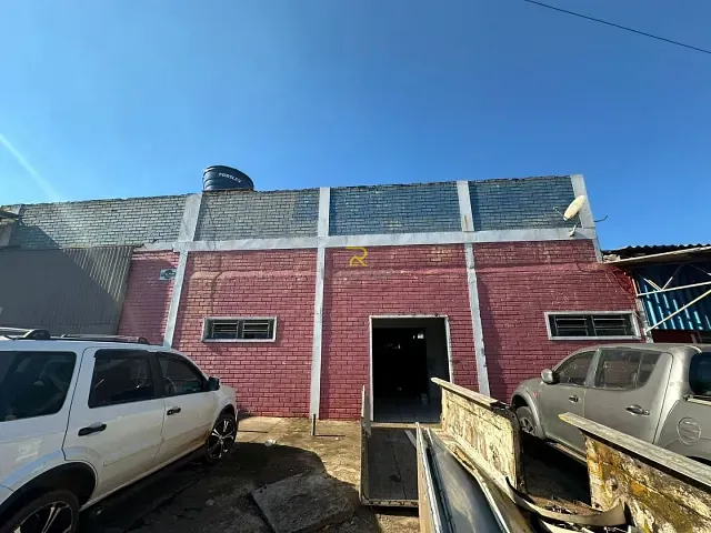 Galpão / Barracão com 1000m², para alugar, no bairro Industrial em Guarapuava