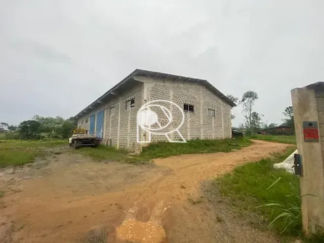 Galpão / Barracão com 593m², para alugar, no bairro Arapongal em Registro