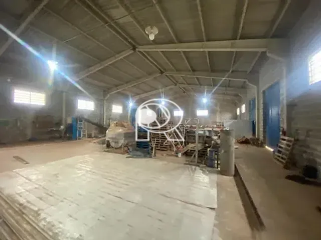 Galpão / Barracão com 593m², para alugar, no bairro Arapongal em Registro