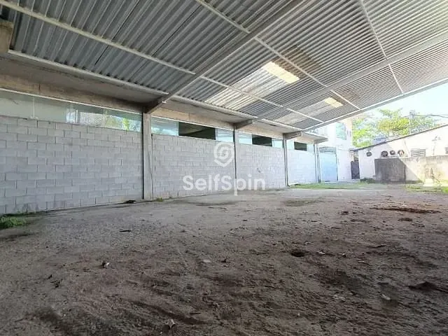 Galpão / Barracão com 200m², para alugar, no bairro Maria Paula em São Gonçalo