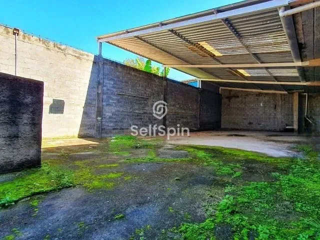 Galpão / Barracão com 200m², para alugar, no bairro Maria Paula em São Gonçalo