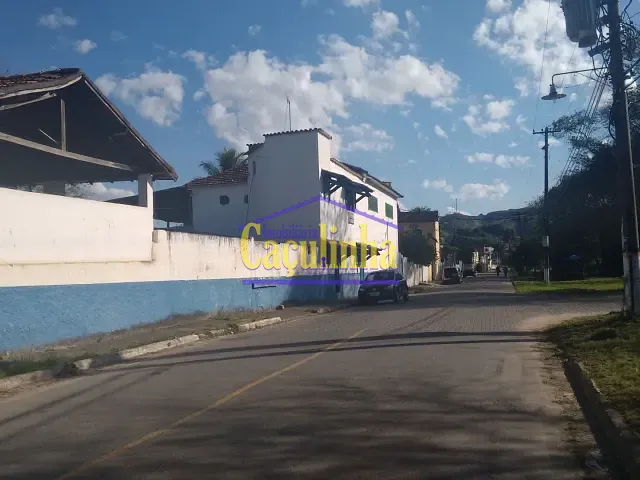 Galpão / Barracão com 1250m², para alugar, no bairro Arthur Catalddi em Barra do Piraí