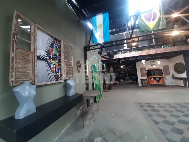 Galpão / Barracão com 340m², para alugar, no bairro Centro em Taubaté