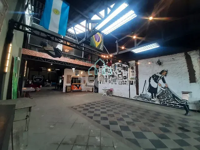 Galpão / Barracão com 340m², para alugar, no bairro Centro em Taubaté