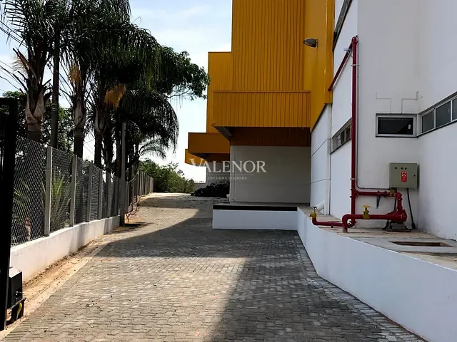 Galpão / Barracão com 5000m², à venda ou para alugar, no bairro Jardim Carolina em Jundiaí