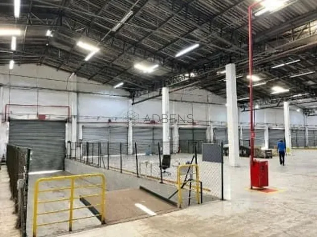 Galpão / Barracão com 11300m², para alugar, no bairro Vila Ribeiro de Barros em São Paulo
